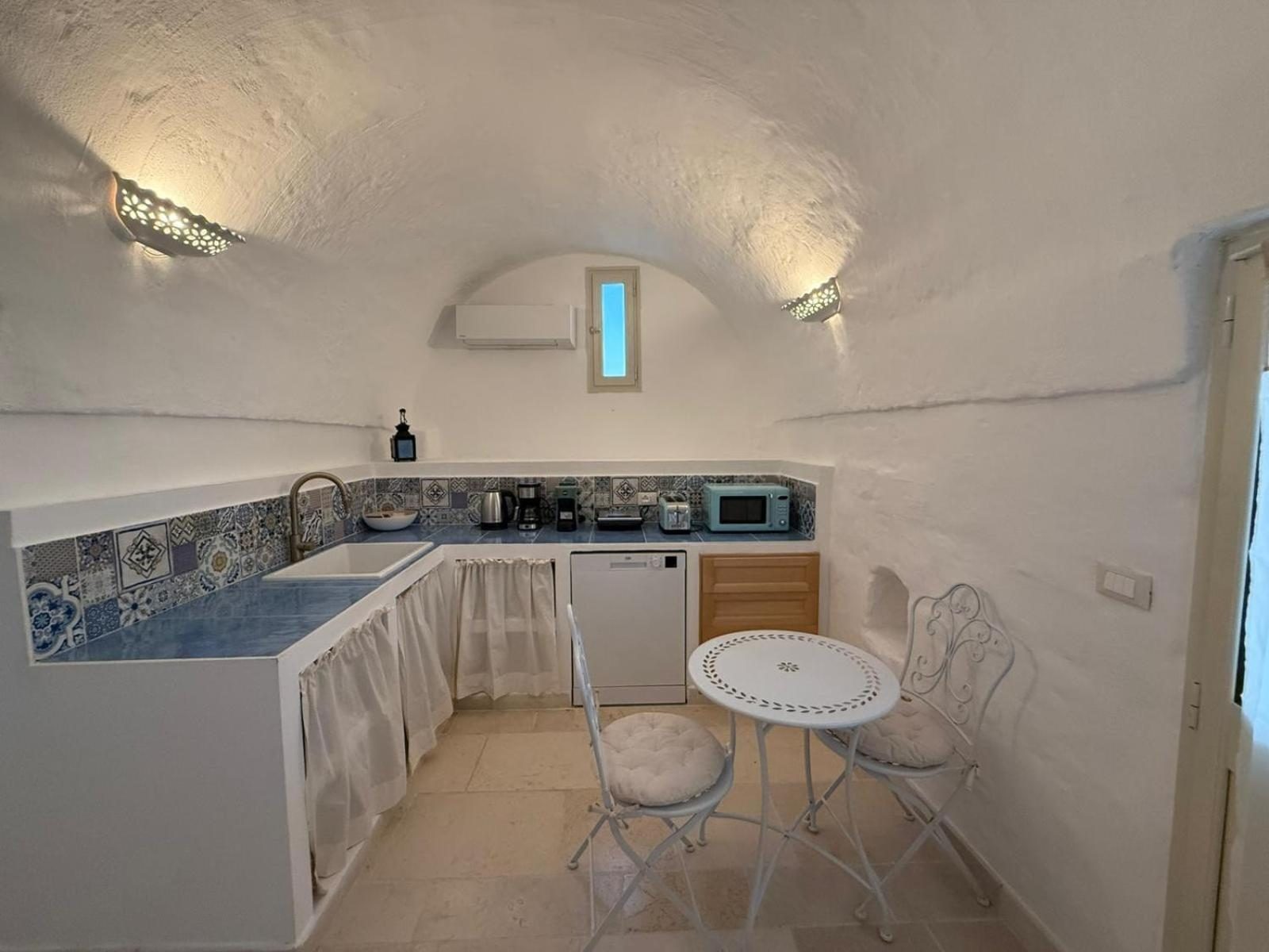 Trullo Flamingo · Villa con piscina privata a Carovigno, Puglia,  (Puglia)