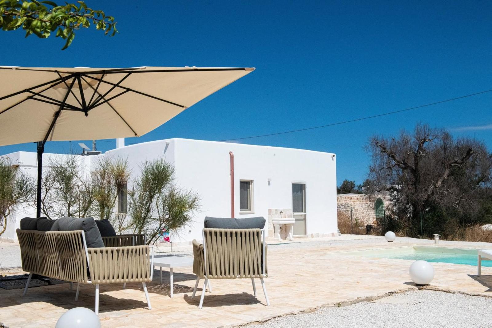 Trullo Flamingo · Villa con piscina privata a Carovigno, Puglia,  (Puglia)