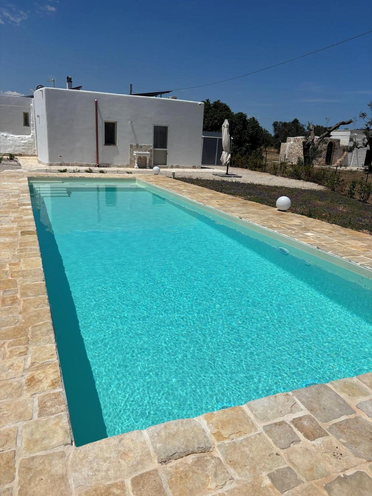 Trullo Flamingo · Villa con piscina privata a Carovigno, Puglia,  (Puglia)