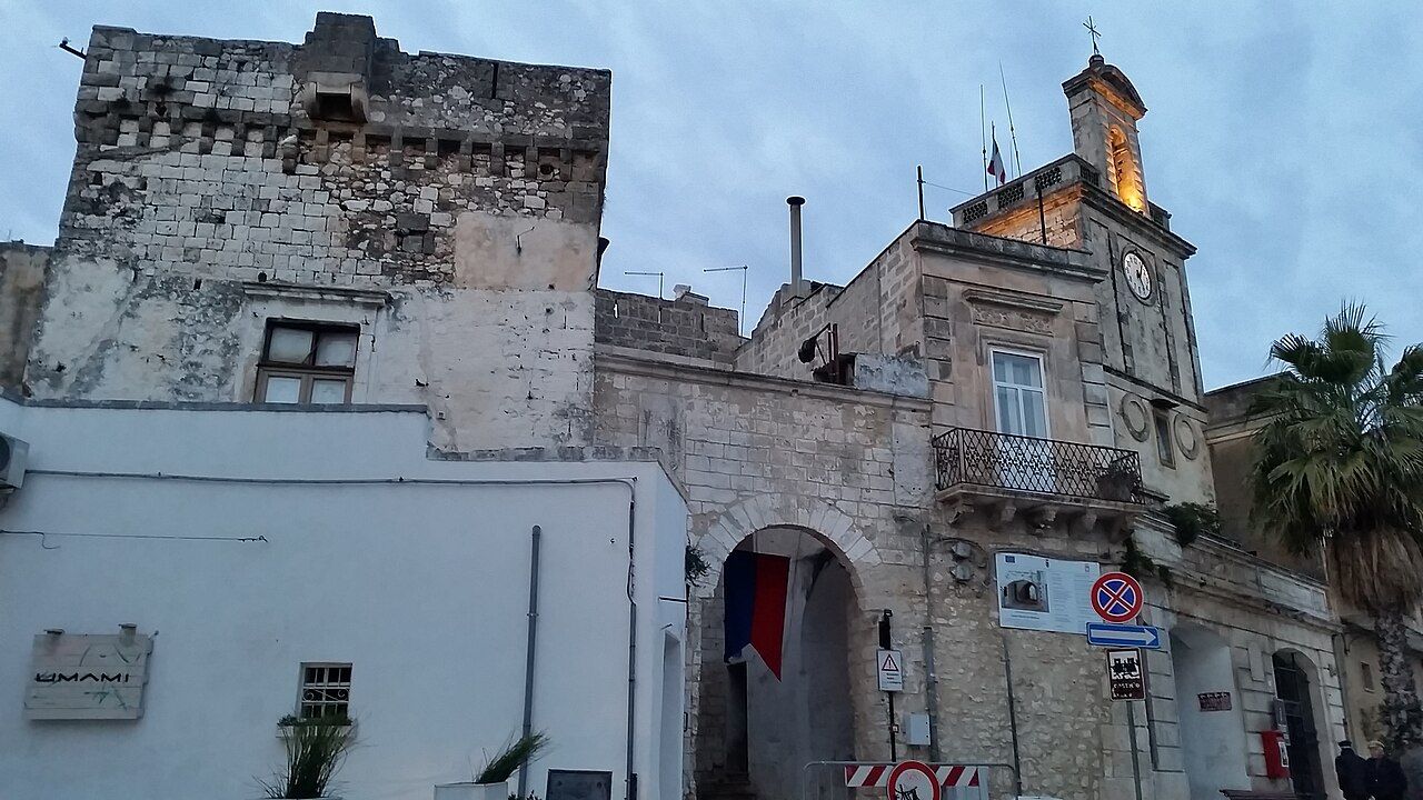 Porta Brindisi, ingresso al centro storico di Carovigno